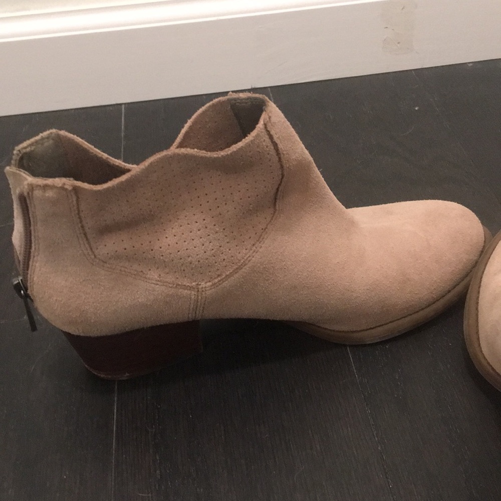 Ankle bootie - Picture 4 of 4